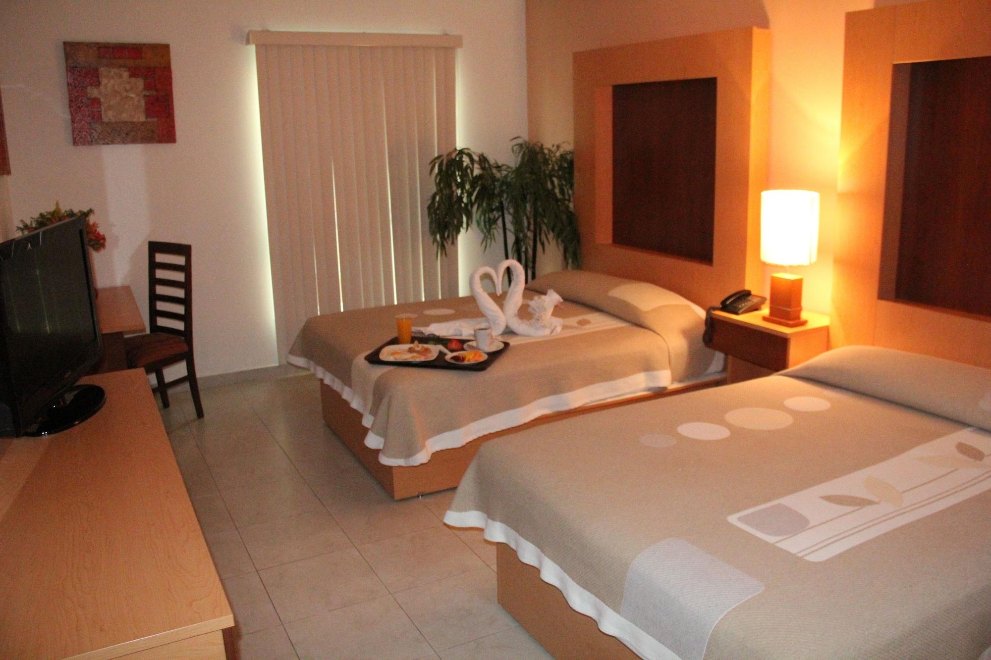 Hotel Real Zapopan Extérieur photo