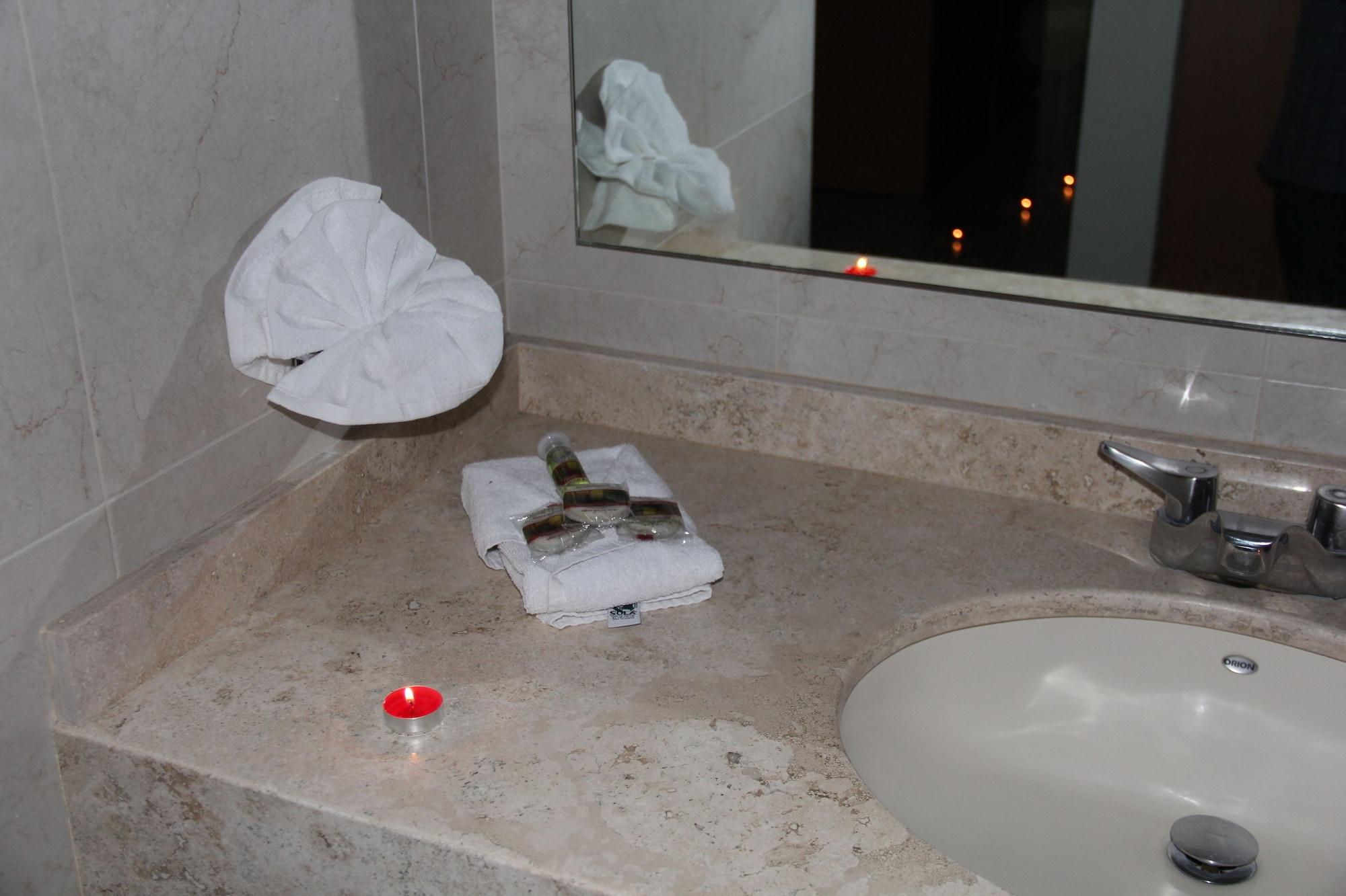 Hotel Real Zapopan Extérieur photo