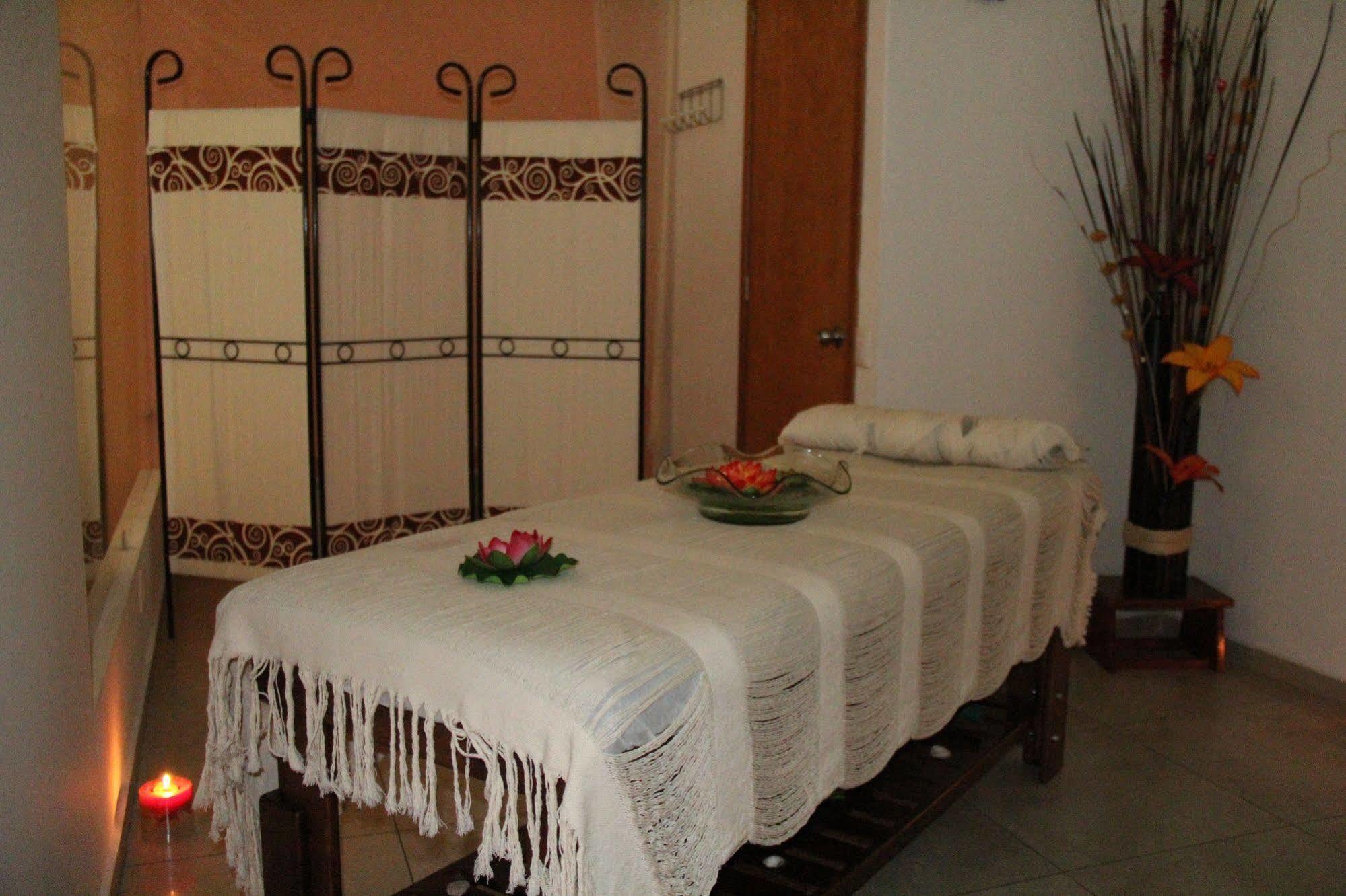 Hotel Real Zapopan Extérieur photo